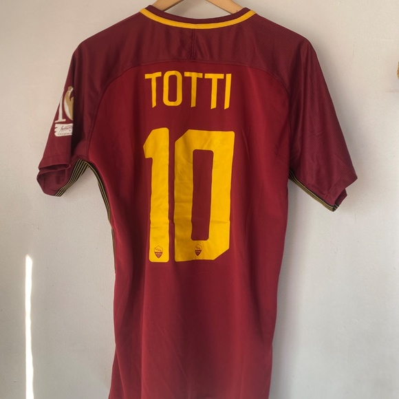 Nike L AS Roma 2016-17 Totti with Patch Jersey - Picture 6 of 13